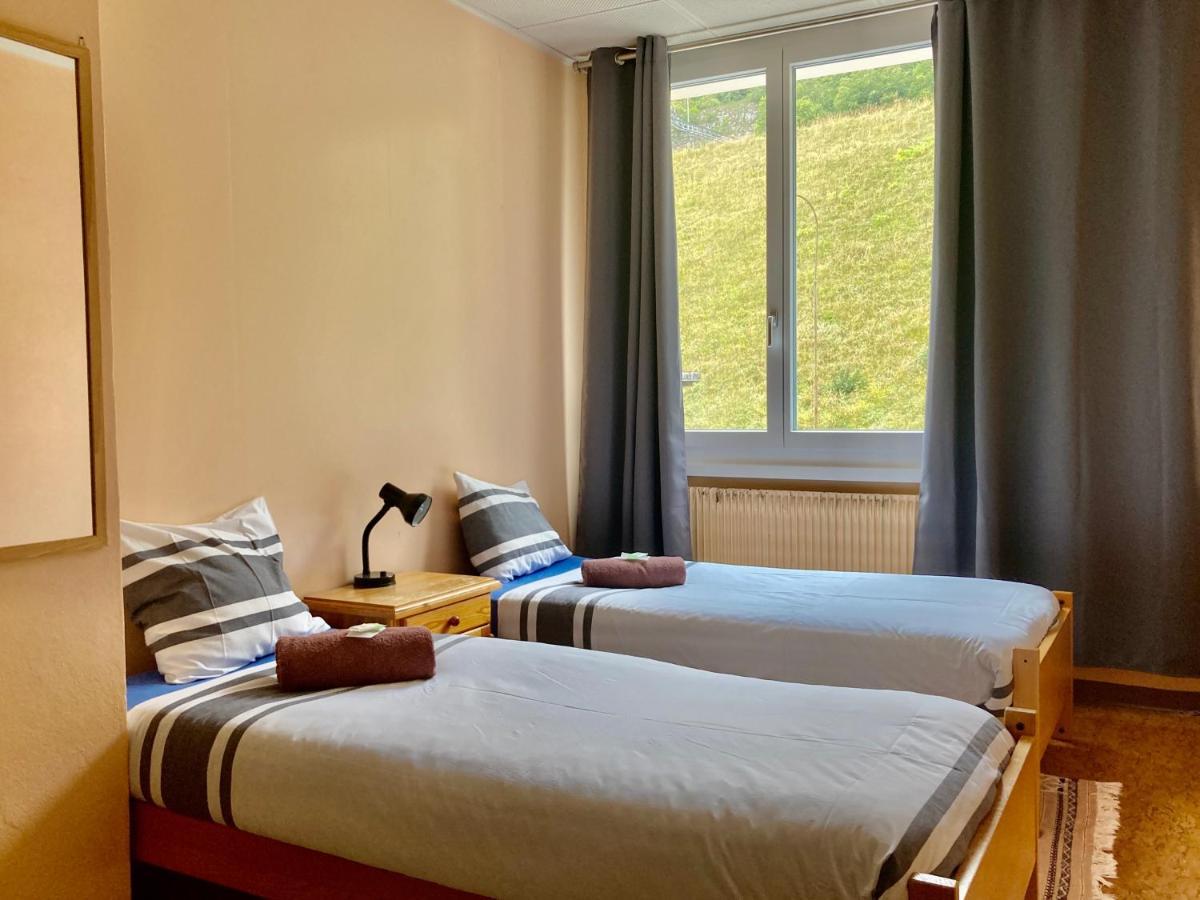 Auberge Pour Tous 瓦洛尔布 外观 照片