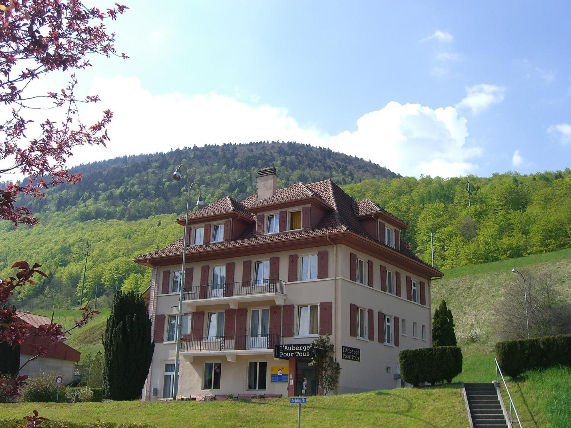 Auberge Pour Tous 瓦洛尔布 外观 照片