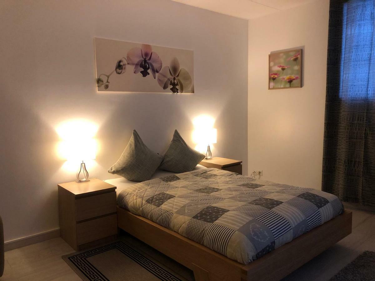 Auberge Pour Tous 瓦洛尔布 外观 照片