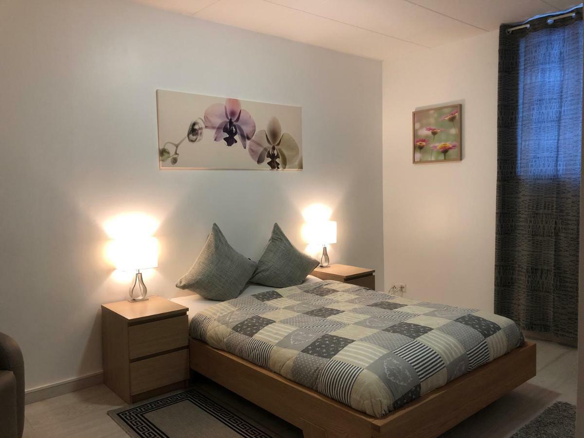 Auberge Pour Tous 瓦洛尔布 外观 照片
