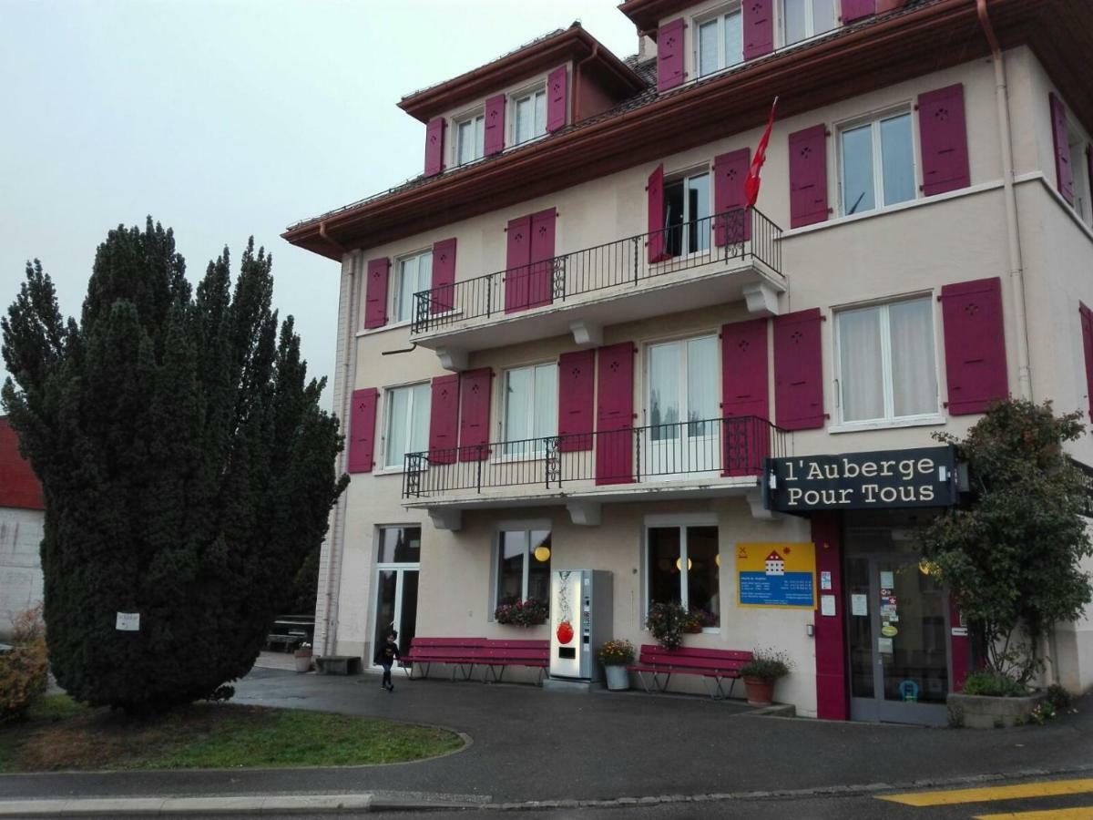 Auberge Pour Tous 瓦洛尔布 外观 照片