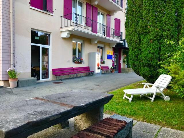 Auberge Pour Tous 瓦洛尔布 外观 照片