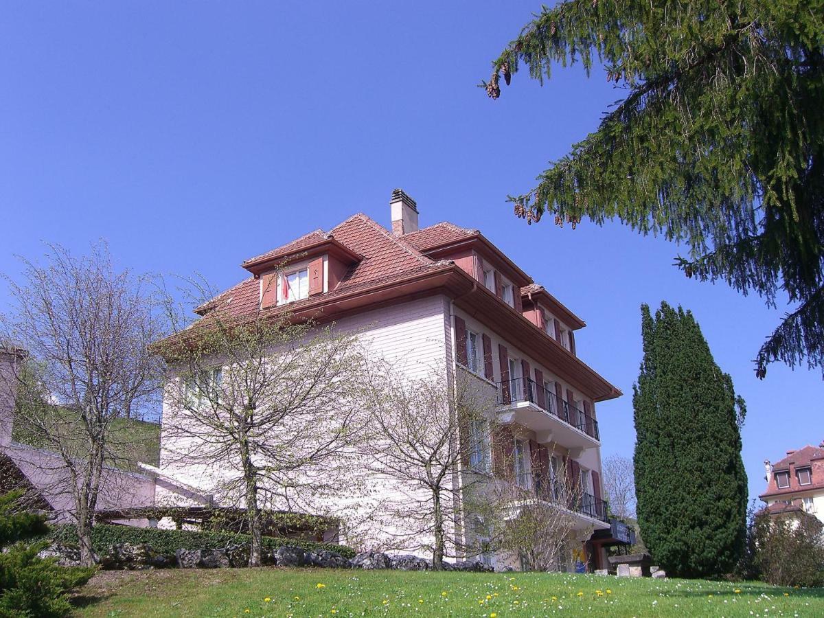 Auberge Pour Tous 瓦洛尔布 外观 照片