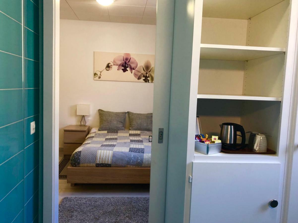 Auberge Pour Tous 瓦洛尔布 外观 照片