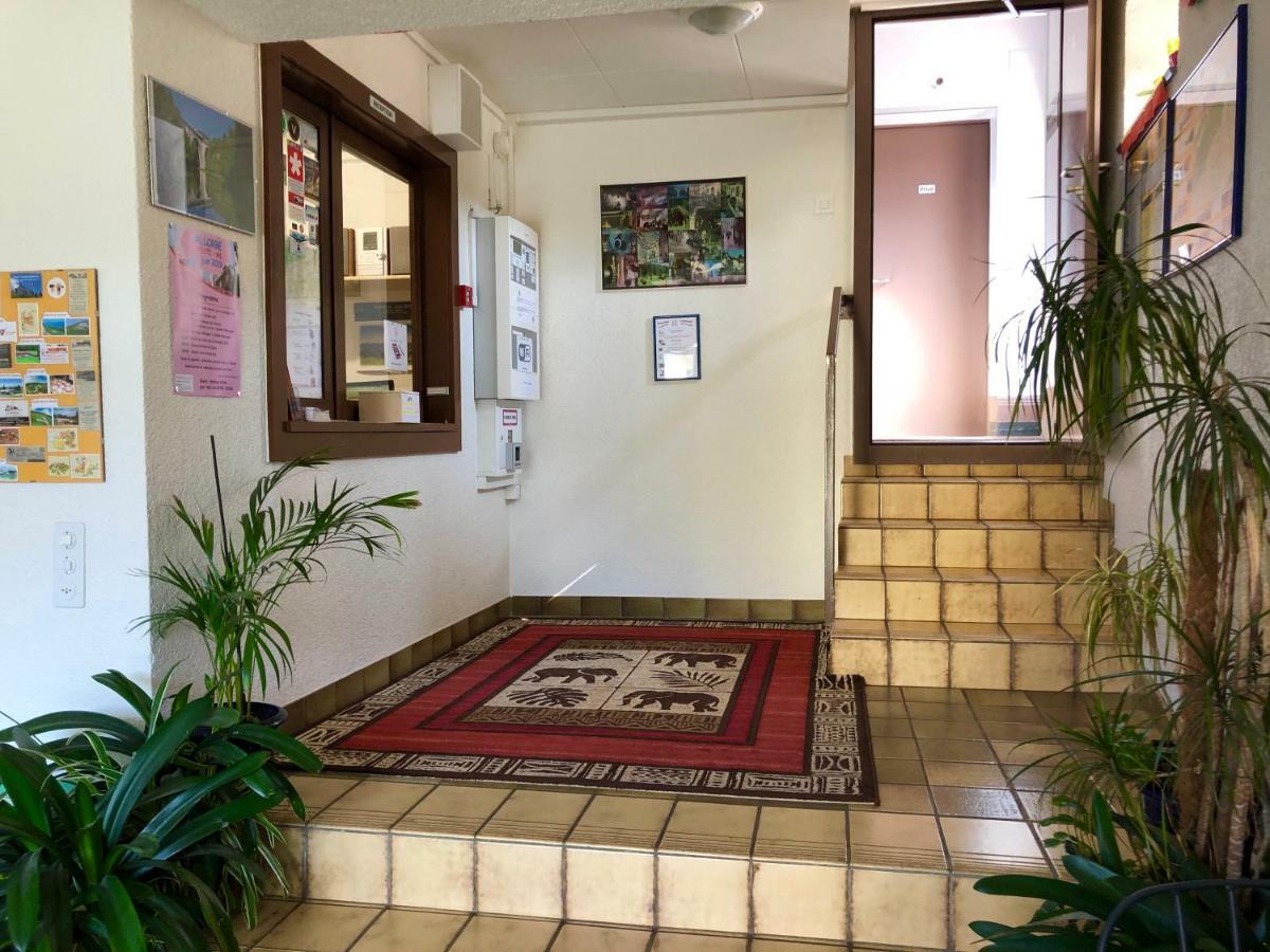 Auberge Pour Tous 瓦洛尔布 外观 照片