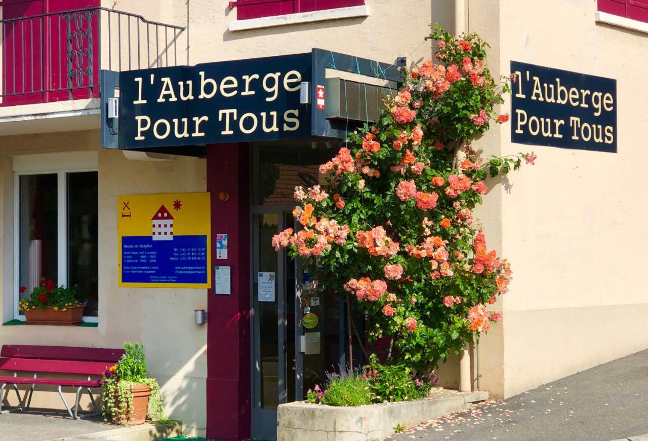 Auberge Pour Tous 瓦洛尔布 外观 照片