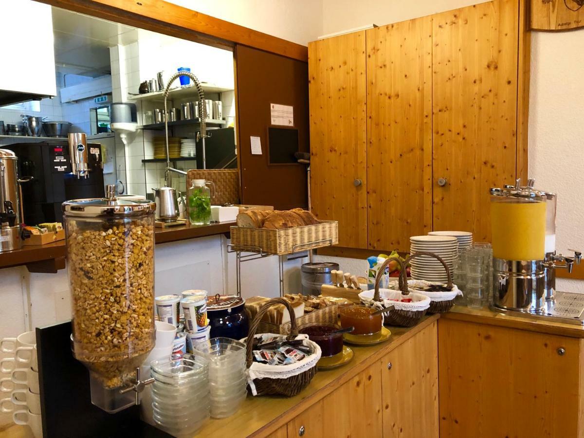Auberge Pour Tous 瓦洛尔布 外观 照片