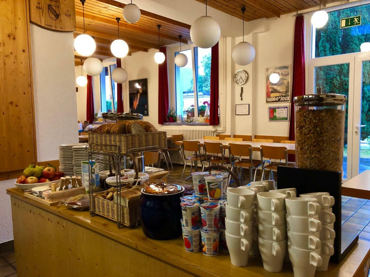 Auberge Pour Tous 瓦洛尔布 外观 照片