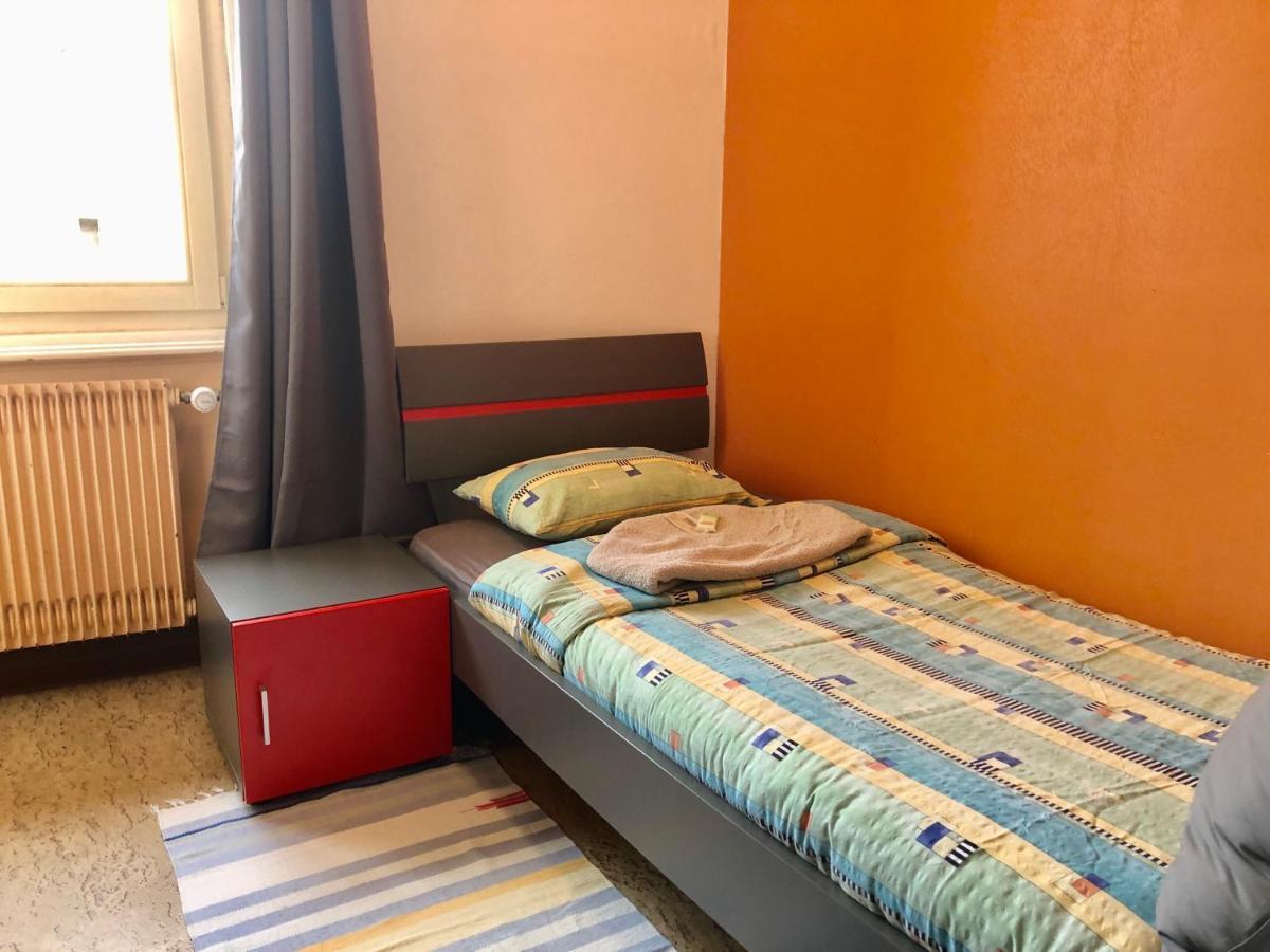 Auberge Pour Tous 瓦洛尔布 外观 照片