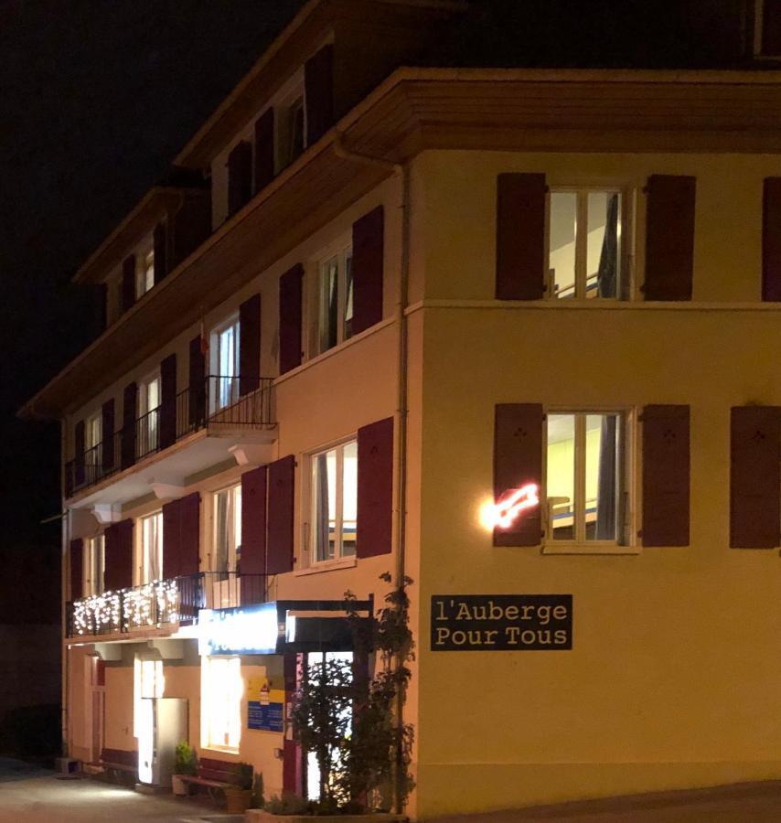 Auberge Pour Tous 瓦洛尔布 外观 照片