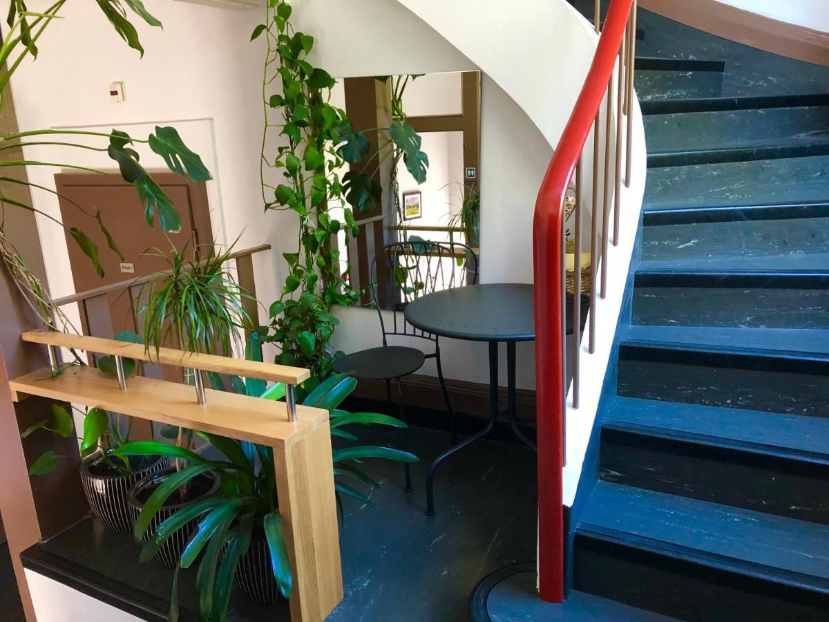 Auberge Pour Tous 瓦洛尔布 外观 照片